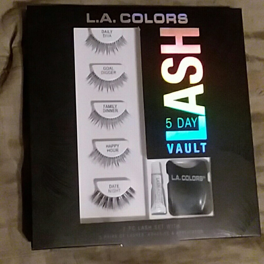 L. A. COLORS 5 day last vault set